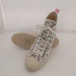 J Crew Floral Canvas Lace Up High Top Sneakers Women's Size 9 NWT